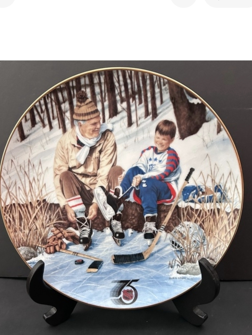 NHL Commemorative Collector Plate - White and Black